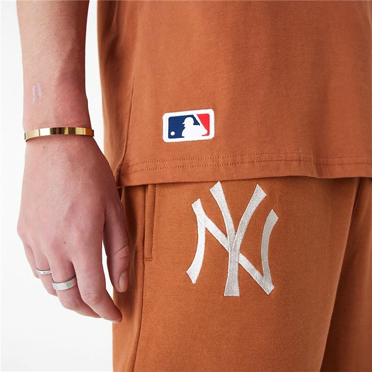 V4H571D931DA28DEBB6D2C7B2E8F7D56CC2R4573247P4