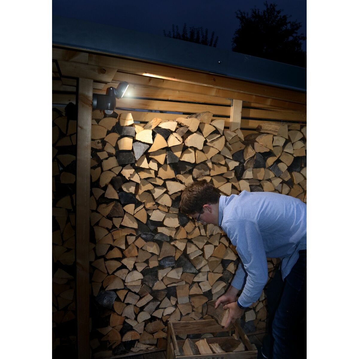 V4H8B8CFC16EC76C5EE128382888D9AFE50R7198032P10