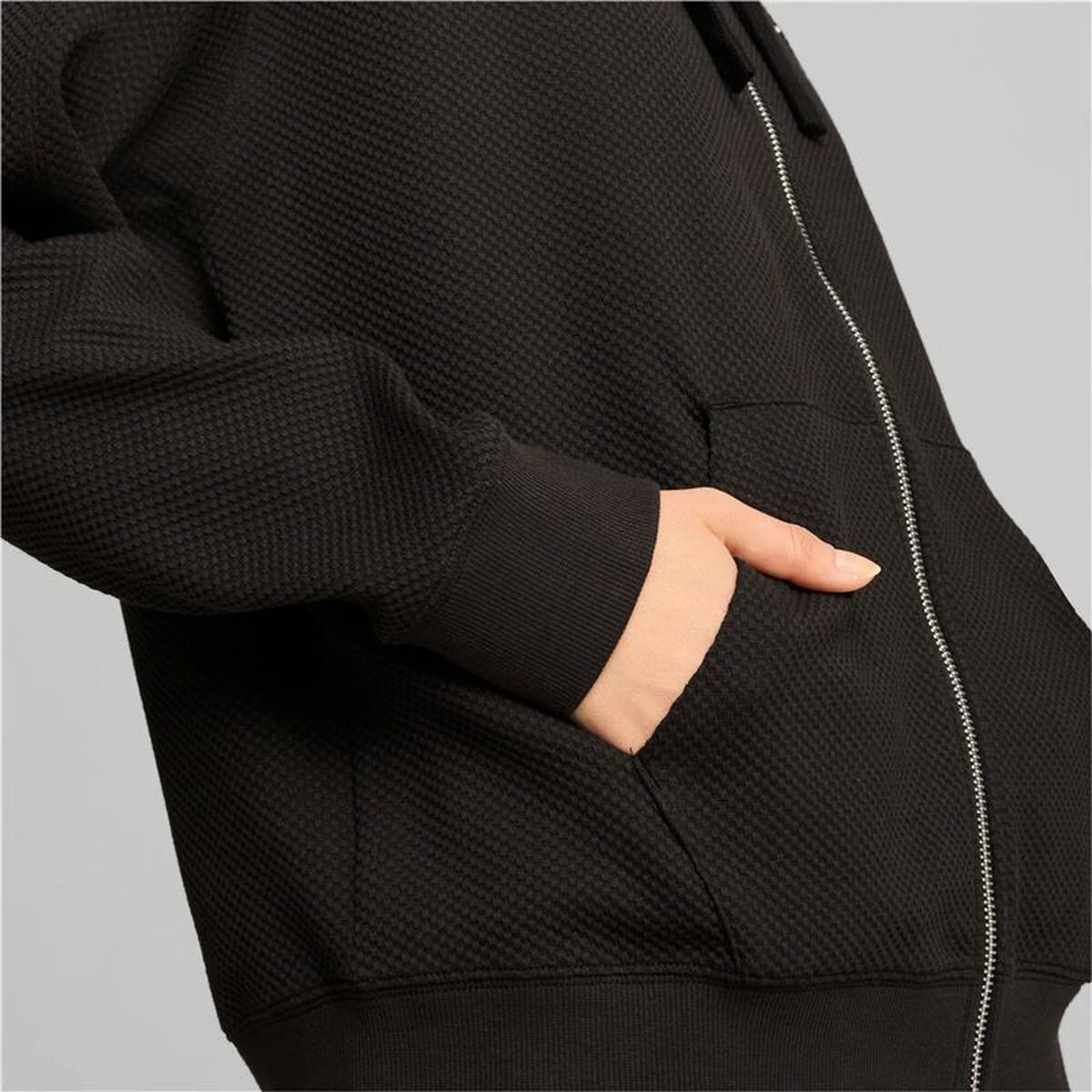 V6H5D50BE474C6330A37FB79B2C883E8682R5495343P6