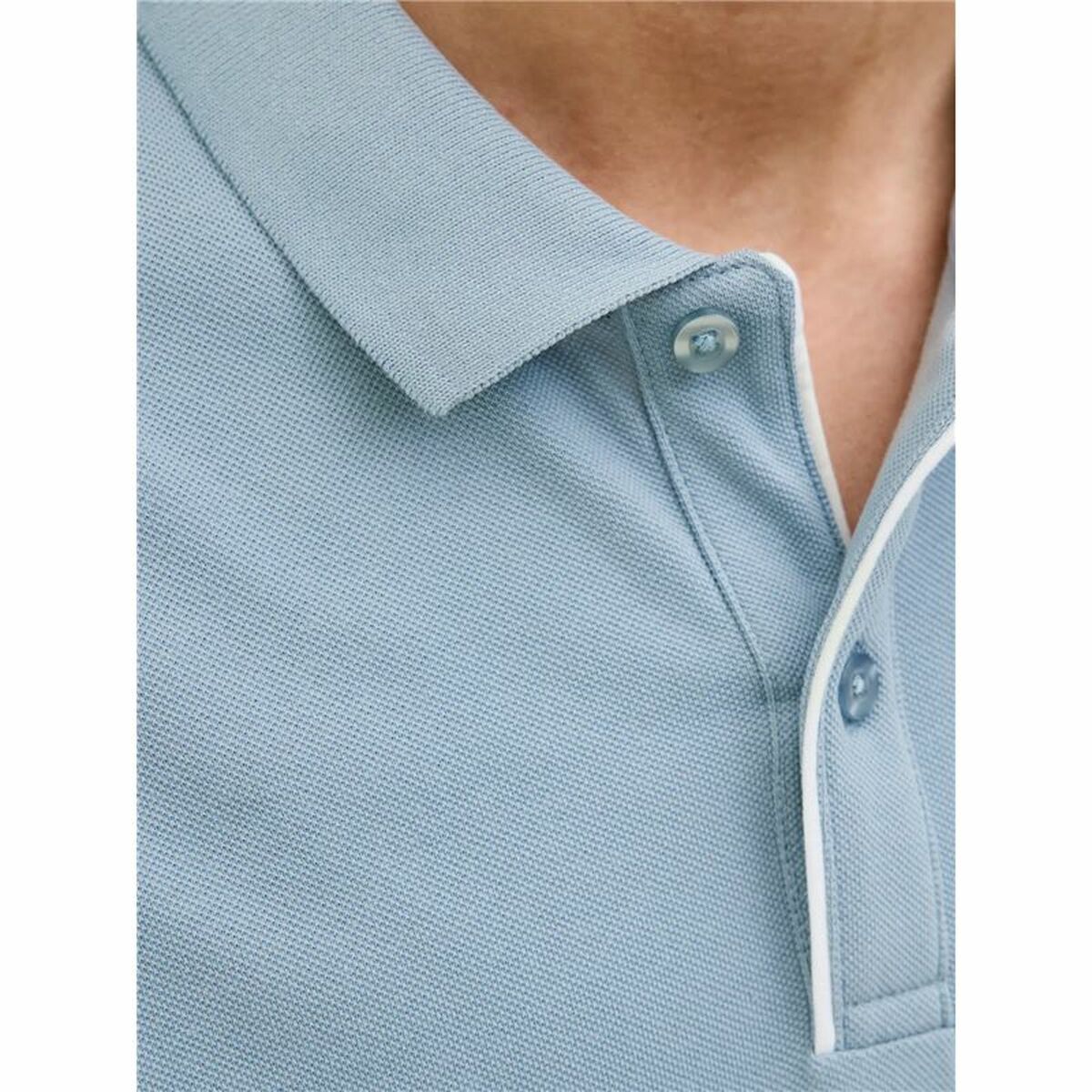 V3HF70A3F3D41B663DD3DC1BEEC0BAEE15DR6086351P4