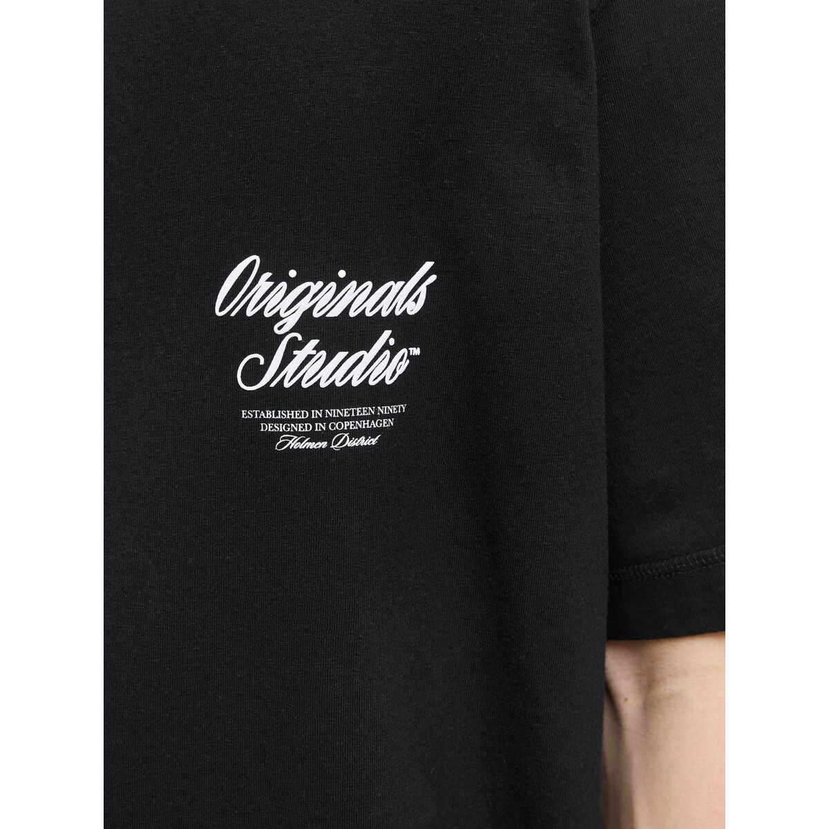 V4HC131B575FD22FE85A8935B6469BBD81DR7070370P6